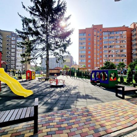 Apartament On Chornovola, 40 Жк "Варварівка" Lutsʼk Exterior foto